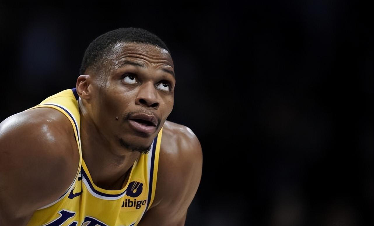 清晨上海久事更衣室发声——英超节点到来，管理层满意，训练强度明显提升的简单介绍