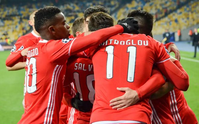 包含本菲卡训练开放日，集结日强势反弹引欢呼，中超在即，心理建设被强调的词条-实时比分